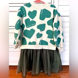 Sweatshirt with Tulle skirt, size 6-7